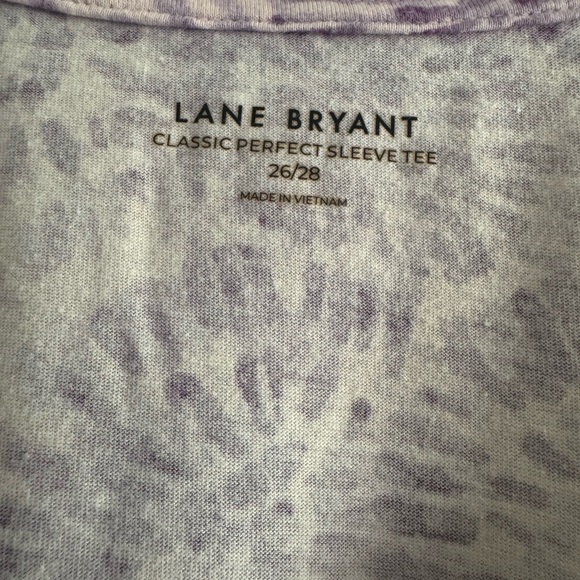 Lane Bryant Lavender Patterned Short Sleeve Top - Picture 4 of 4